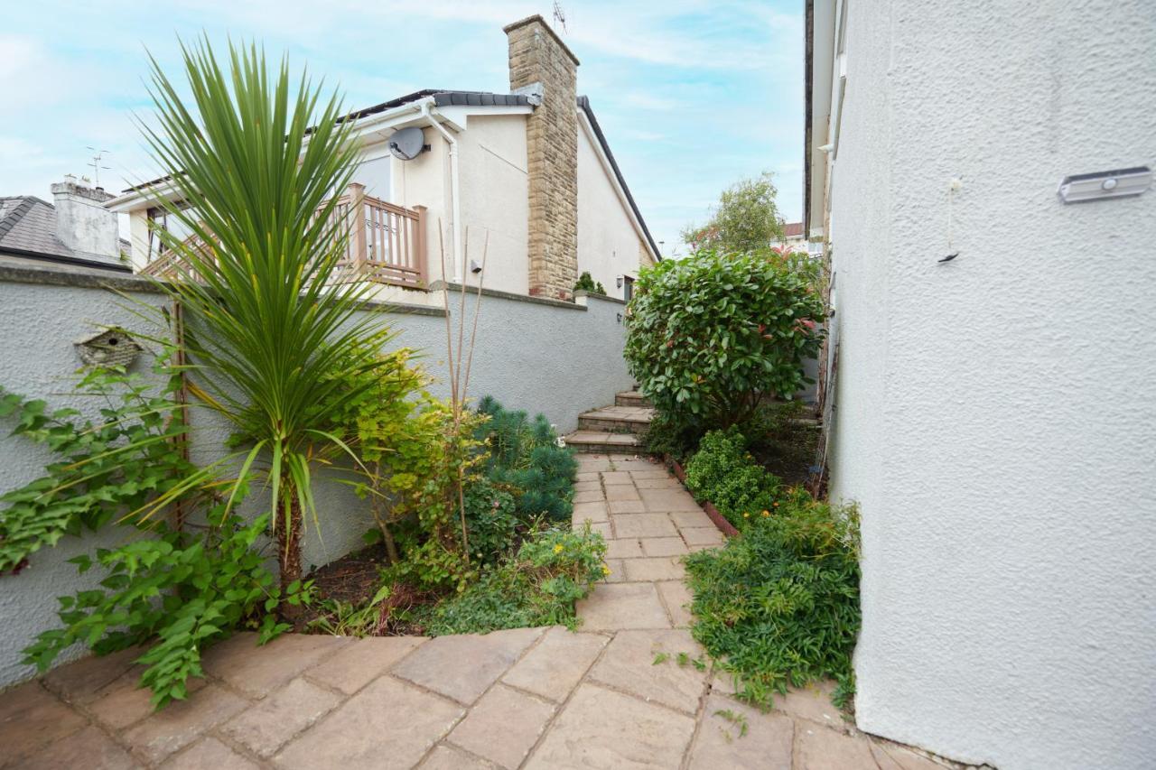 Sea Gem- Beautiful Family Home With Stunning Sea Views & Garden تينبي المظهر الخارجي الصورة