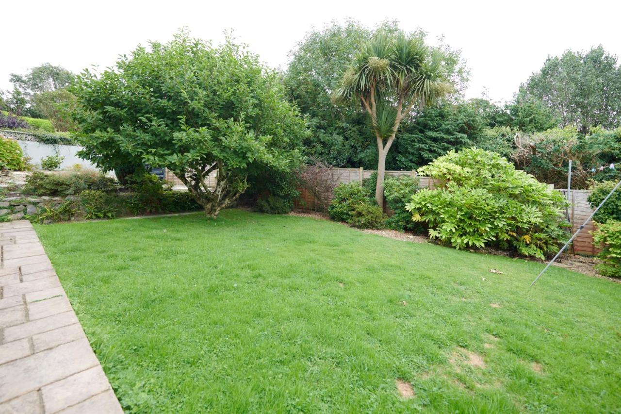 Sea Gem- Beautiful Family Home With Stunning Sea Views & Garden تينبي المظهر الخارجي الصورة